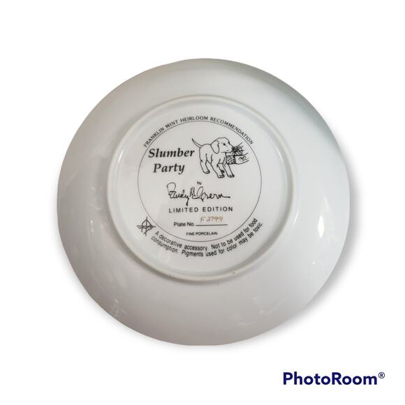 Franklin Mint SLUMBER PARTY Labrador Puppies Collector Plate by Randy McGovern - Picture 2 of 5